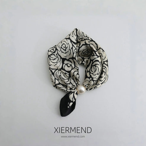 Necklaces Pearls Magnetic Buckles Scarves Short Collarbones Clothing Accessories Neck Protection Scar Covering Women's Scarves