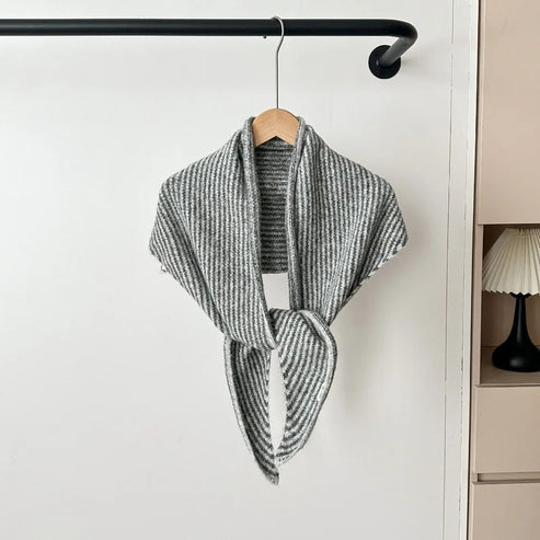 Fashionable Comfortable Triangle Striped Scarf Elegant Windproof Neck Warmer Versatile Soft Knit Wool Scarf Casual Wear