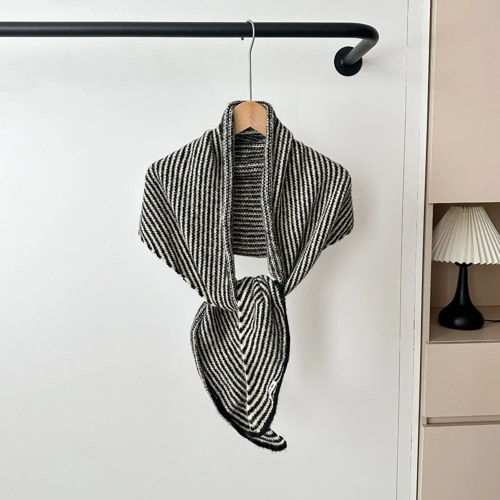 Fashionable Comfortable Triangle Striped Scarf Elegant Windproof Neck Warmer Versatile Soft Knit Wool Scarf Casual Wear