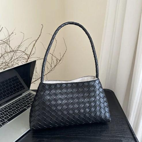 Elegant Woven Shoulder Handbag, Simple Underarm Purse, Leather Material, Trendy Daily Hand Carry Bag, Accessory for Dating