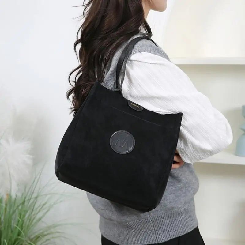 Large Capacity Bucket Bag Minimalist Handheld Shoulder Bag Casual Portable Tote for Women Daily Travel Accessory